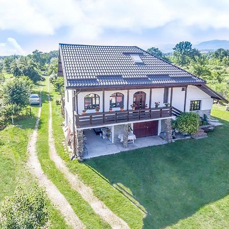 Casa De Vacanta Mirela Novaci-Străini Zewnętrze zdjęcie