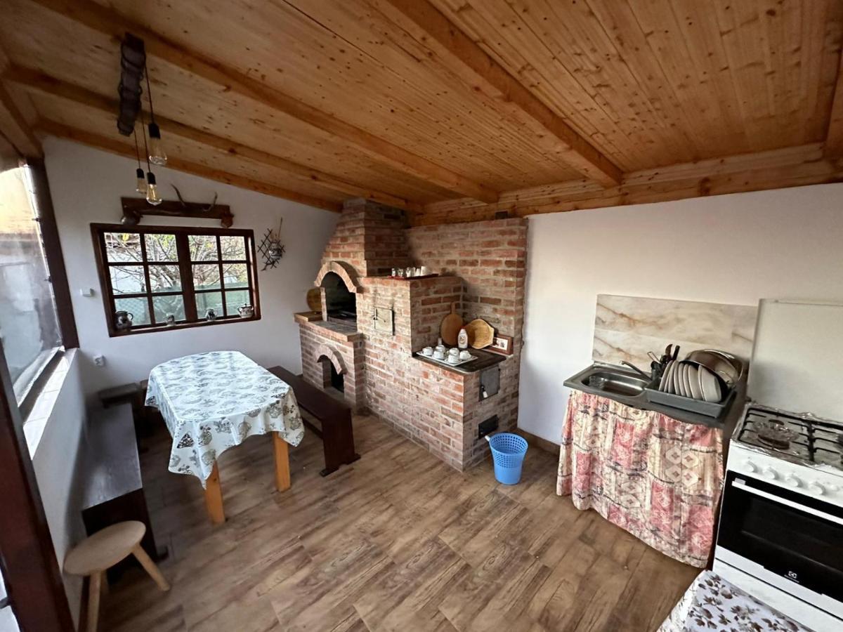 Casa De Vacanta Mirela Novaci-Străini Zewnętrze zdjęcie