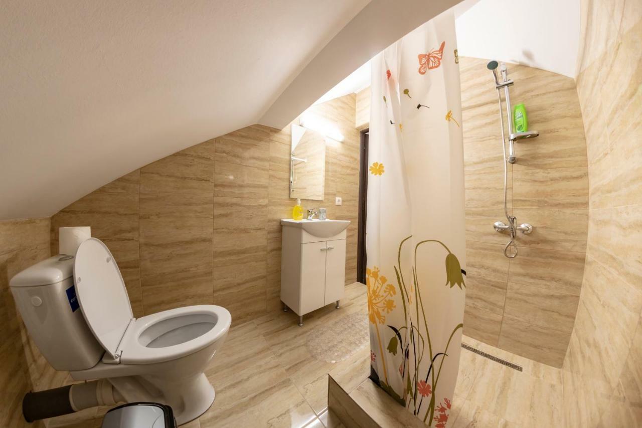 Casa De Vacanta Mirela Novaci-Străini Zewnętrze zdjęcie