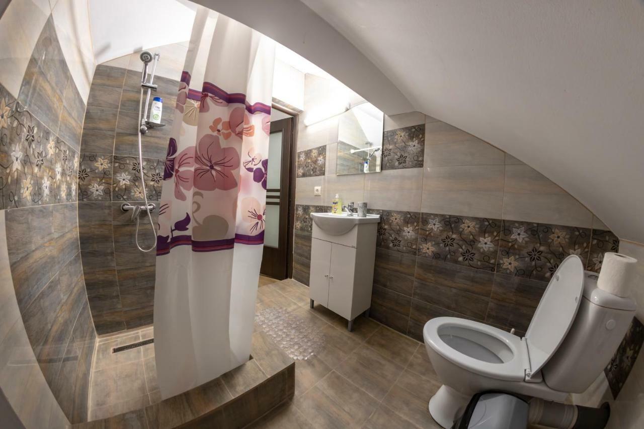 Casa De Vacanta Mirela Novaci-Străini Zewnętrze zdjęcie