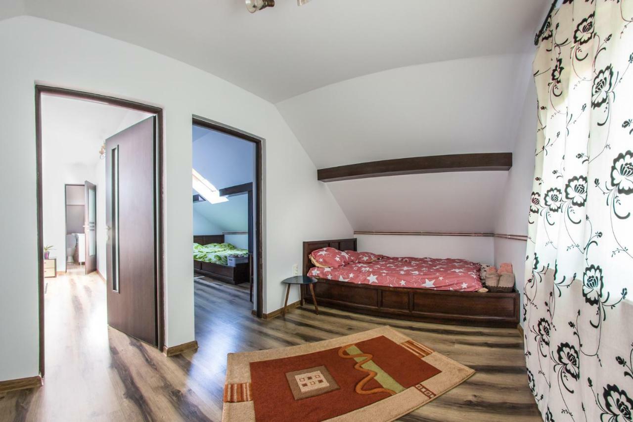 Casa De Vacanta Mirela Novaci-Străini Zewnętrze zdjęcie
